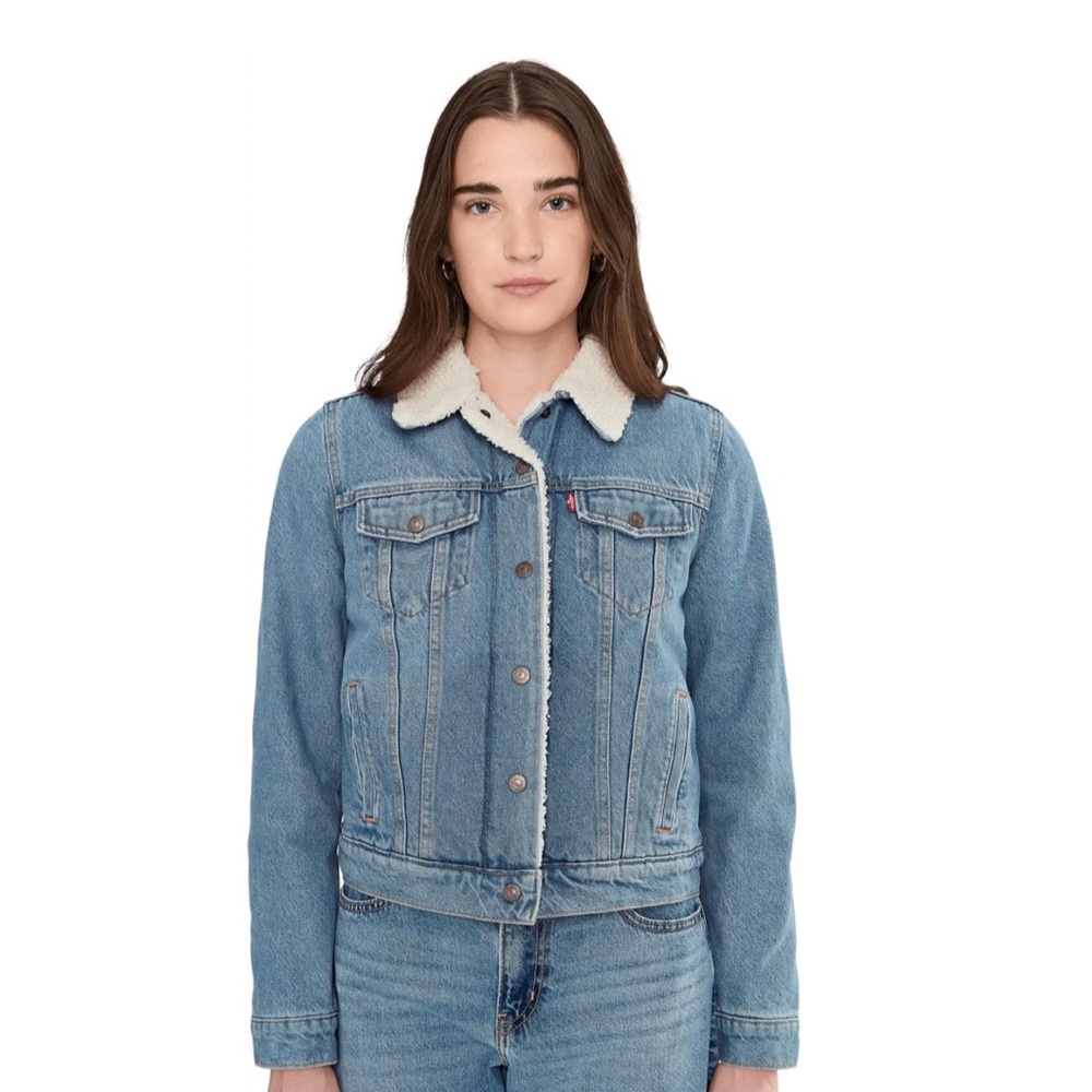 Levi’s women’s original sherpa trucker Jacket